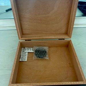 Mahogany 20 count humidor from Thompson Cigar
